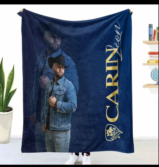 Carin Leon. (blanket)