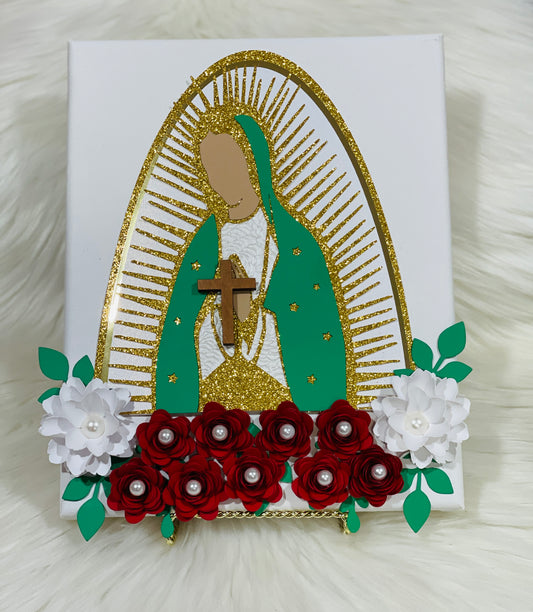 Virgencita flores rojo