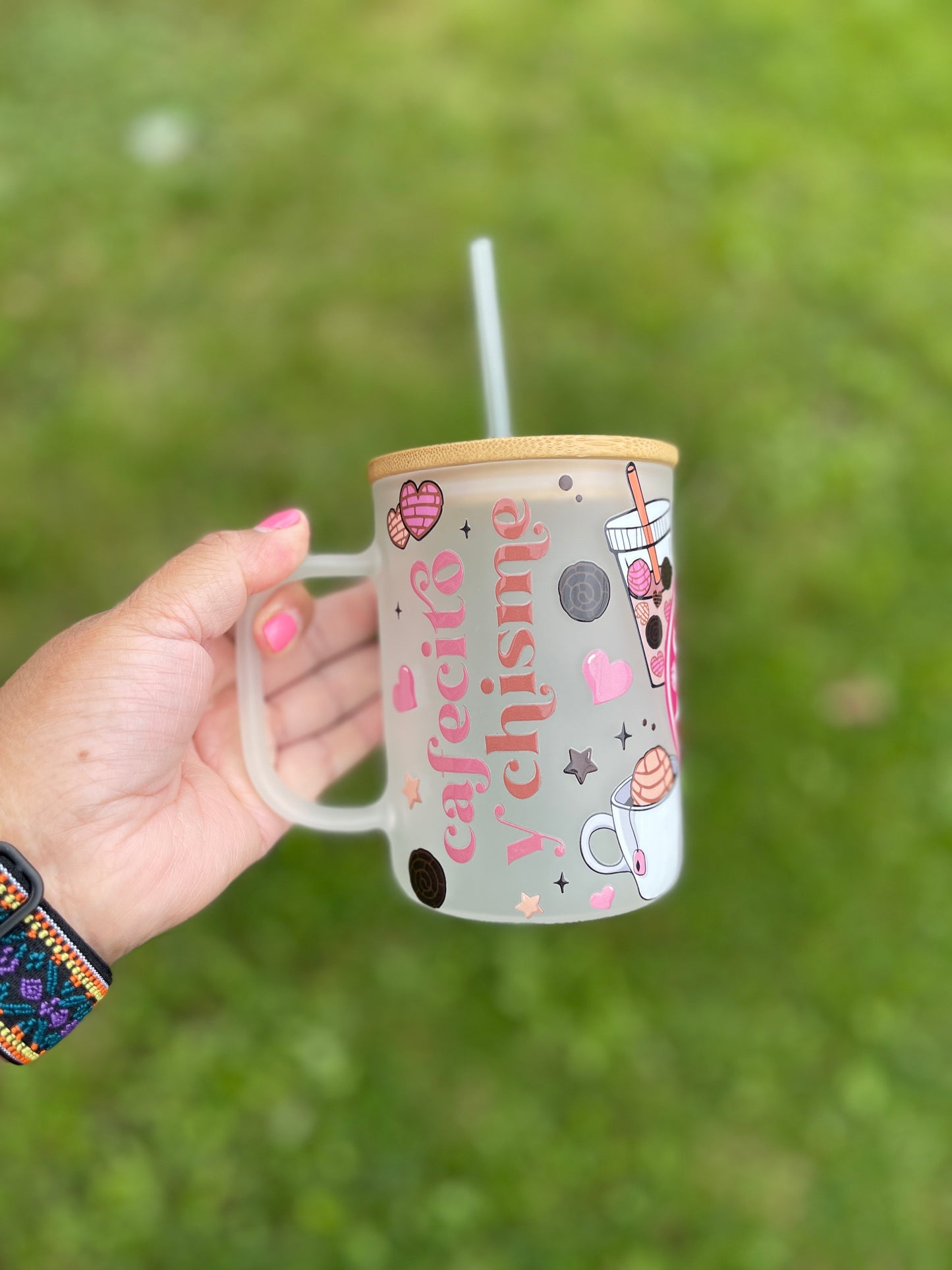Cafecito y chisme mug