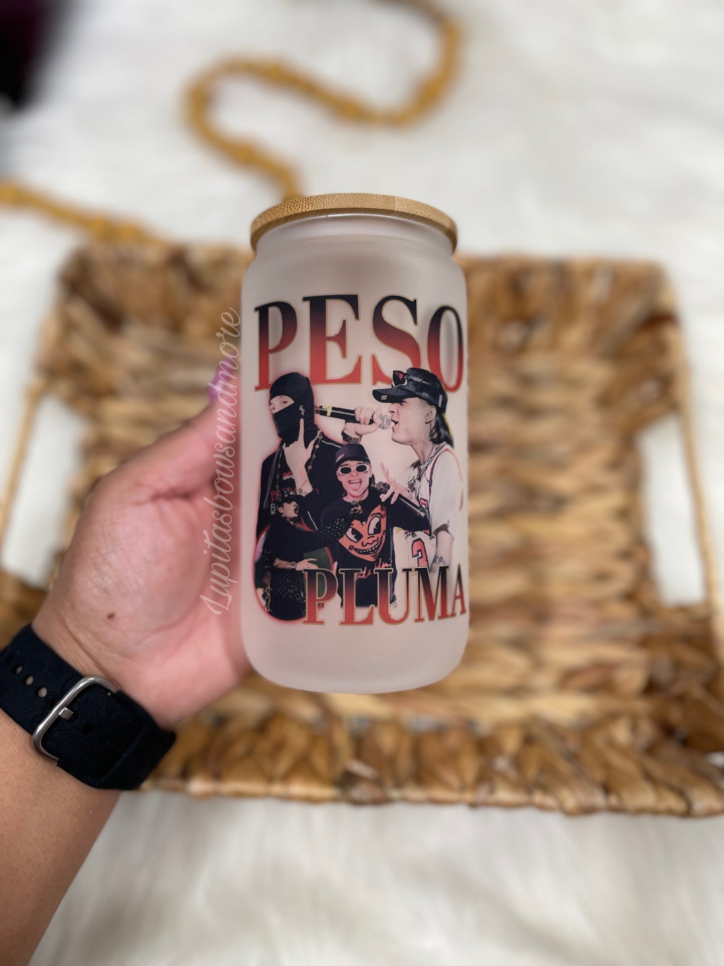 Peso pluma glass