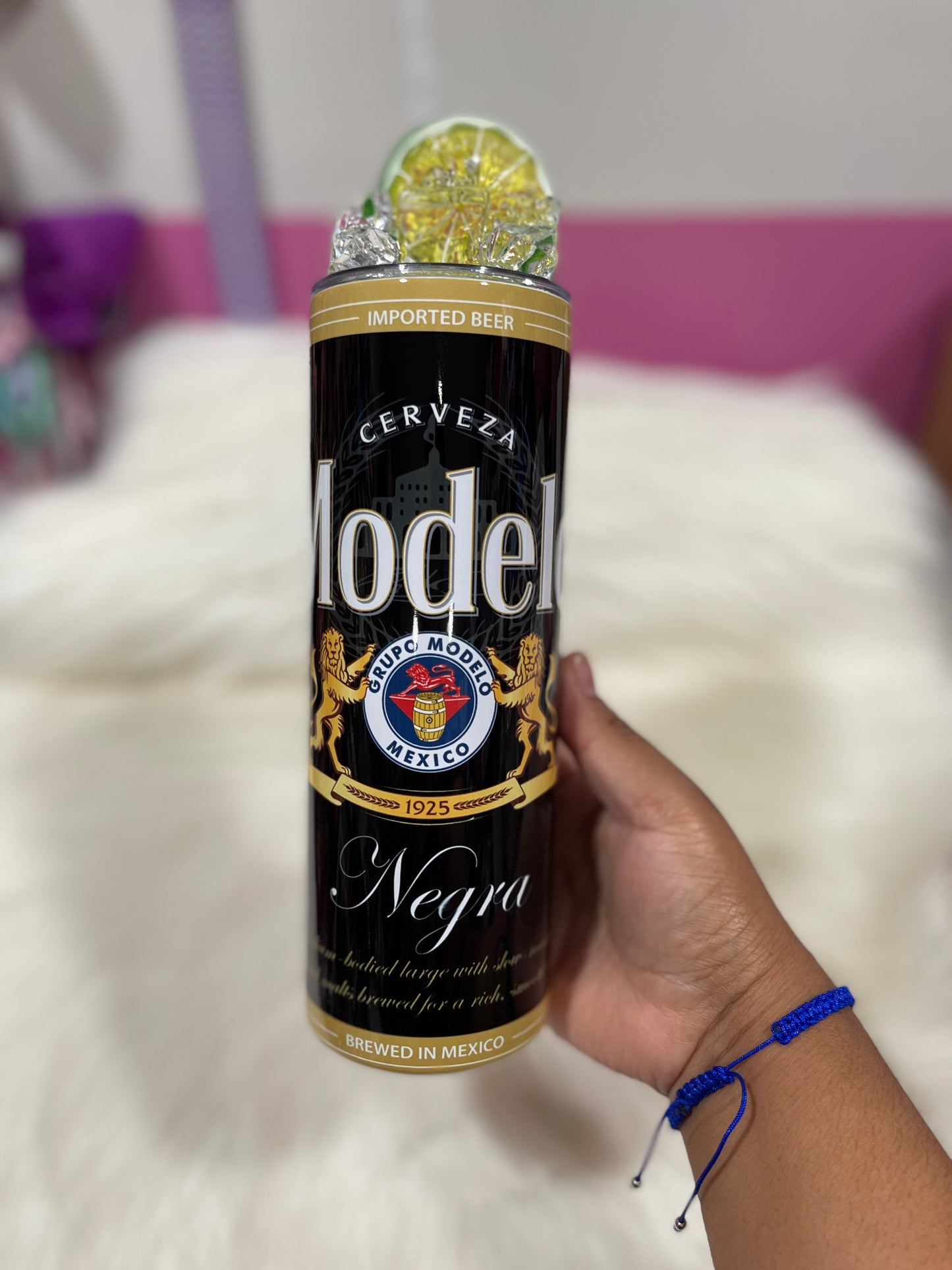 Modelo {obscura}
